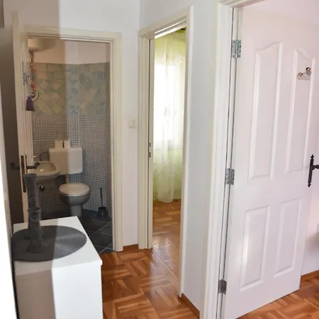 House Justina Villa *