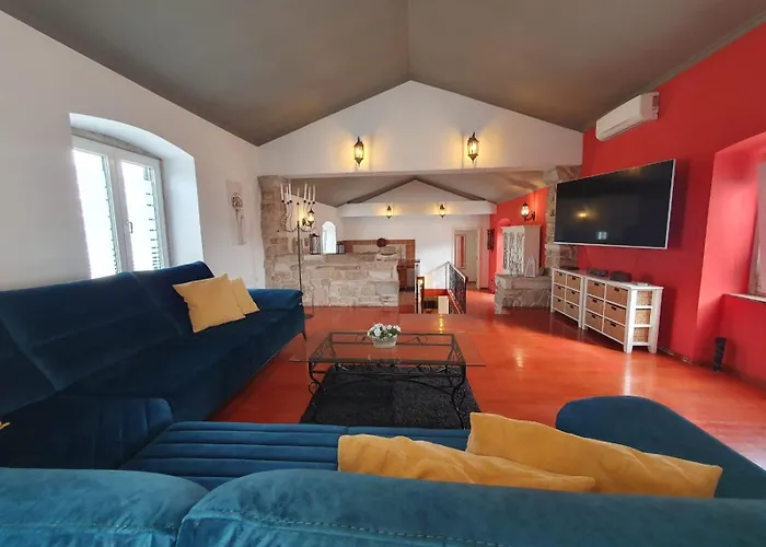 House Justina Villa